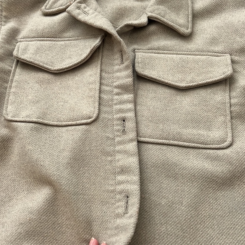 Cropped tan shacket - Picture 2 of 3